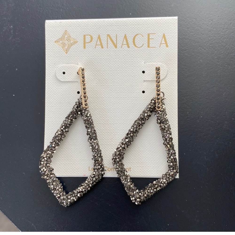 Not For Sale!!!  ISO Panacea crystal kite earrings